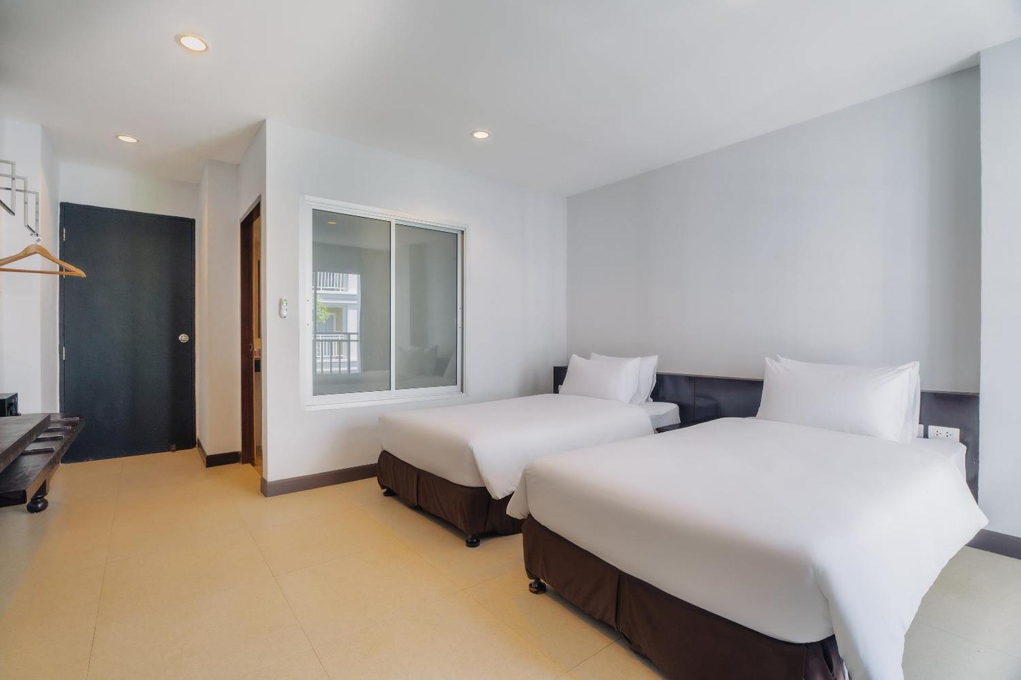 Di Yana Patong Hotel Екстериор снимка